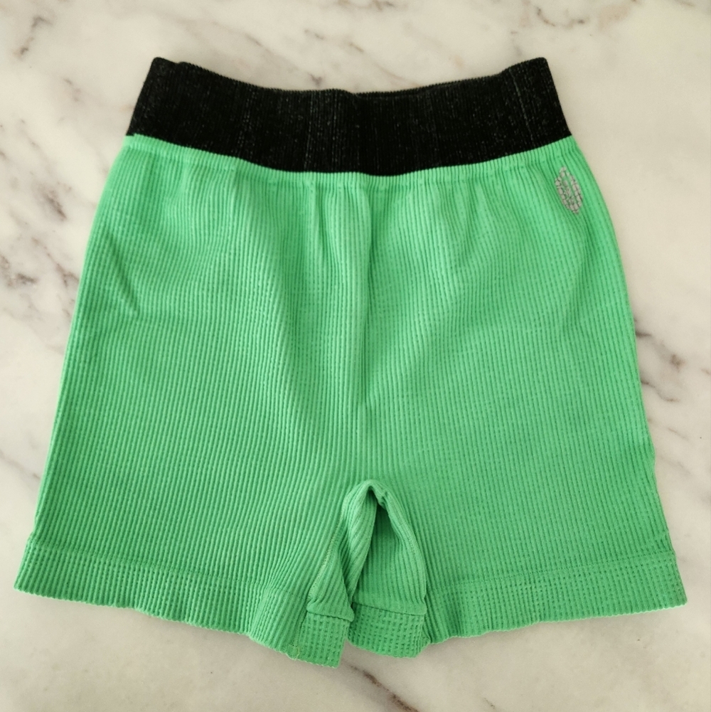 Free People Movement Seamless Prajna biker short M/L‎ - Picture 6 of 6